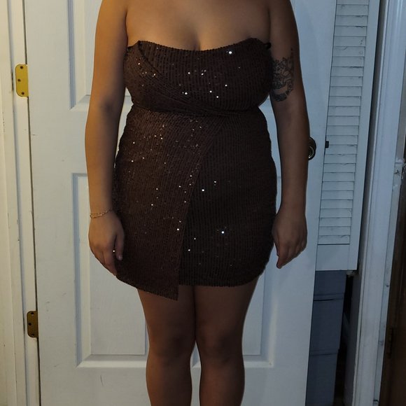**Homecoming** Windsor Brown Sequin Dress - Picture 1 of 5